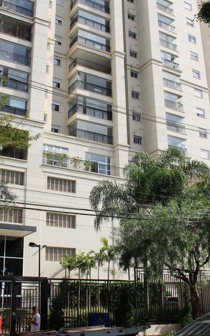 Apartamento à venda com 98m², 3 quartos e 2 vagasFachada e portaria