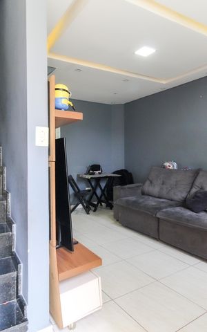 Casa de condomínio à venda com 94m², 2 quartos e 2 vagas Casa de condomínio à venda com 94m², 2 quartos e 2 vagasSala