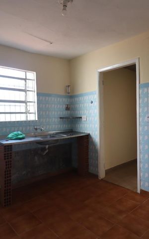 Casa para alugar com 200m², 2 quartos e 2 vagas Casa para alugar com 200m², 2 quartos e 2 vagasCozinha