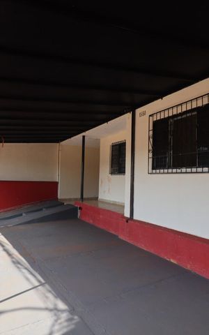 Casa para alugar com 200m², 2 quartos e 2 vagas Casa para alugar com 200m², 2 quartos e 2 vagasGaragem