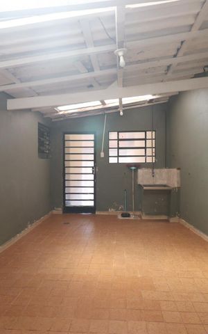 Casa para alugar com 200m², 2 quartos e 2 vagas Casa para alugar com 200m², 2 quartos e 2 vagasÁrea de Serviço