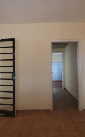 Casa para alugar com 200m², 2 quartos e 2 vagas Casa para alugar com 200m², 2 quartos e 2 vagasSala
