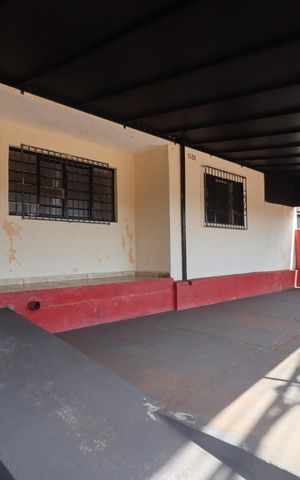 Casa para alugar com 200m², 2 quartos e 2 vagas Casa para alugar com 200m², 2 quartos e 2 vagasGaragem