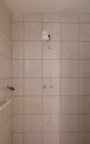 Casa para alugar com 200m², 2 quartos e 2 vagas Casa para alugar com 200m², 2 quartos e 2 vagasBanheiro