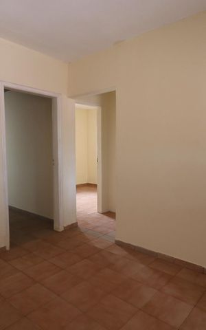 Casa para alugar com 200m², 2 quartos e 2 vagas Casa para alugar com 200m², 2 quartos e 2 vagasSala