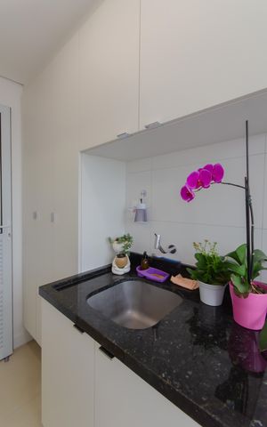 Apartamento à venda com 81m², 2 quartos e 2 vagas Apartamento à venda com 81m², 2 quartos e 2 vagasÁrea de Serviço