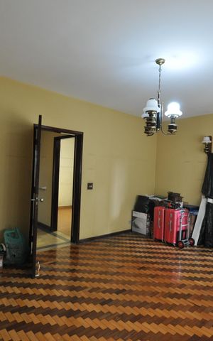 Casa à venda com 300m², 4 quartos e 2 vagasSala
