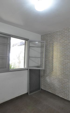 Casa à venda com 300m², 4 quartos e 2 vagasQuarto- Edícula