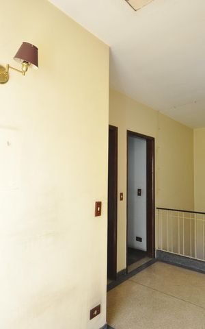 Casa à venda com 300m², 4 quartos e 2 vagasHall de circulação