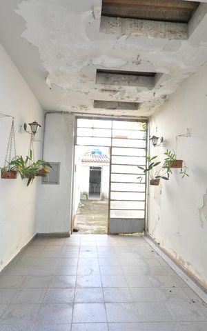 Casa à venda com 300m², 4 quartos e 2 vagasGaragem