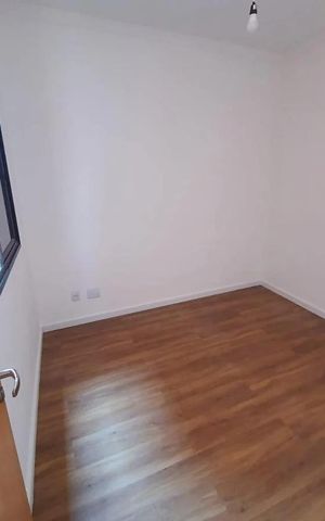 Casa à venda com 170m², 3 quartos e 2 vagas Casa à venda com 170m², 3 quartos e 2 vagasQuarto