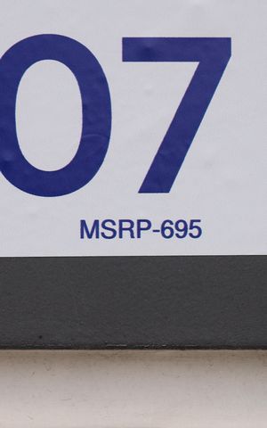 Casa para alugar com 300m², 6 quartos e 3 vagasPlaca instalada no portão do imóvel - Código da placa: MSRP-695