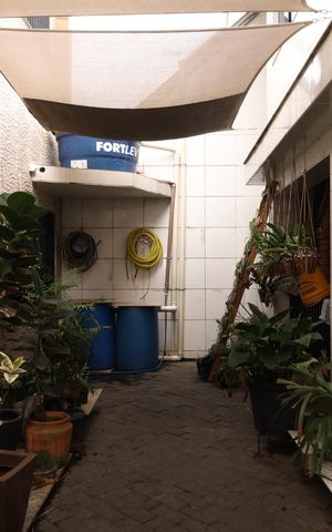 Casa para alugar com 300m², 6 quartos e 3 vagasQuintal