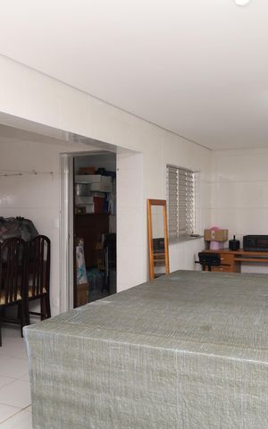 Casa para alugar com 300m², 6 quartos e 3 vagasSalão