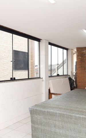 Casa para alugar com 300m², 6 quartos e 3 vagasSalão