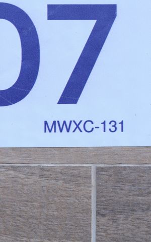 Apartamento à venda com 35m², 2 quartos e sem vagaPlaca instalada na fachada do condomínio - Código da placa: MWXC-131