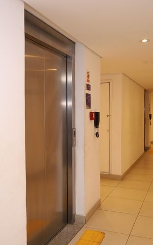 Apartamento à venda com 35m², 2 quartos e sem vagaÁrea comum - Saguão do prédio
