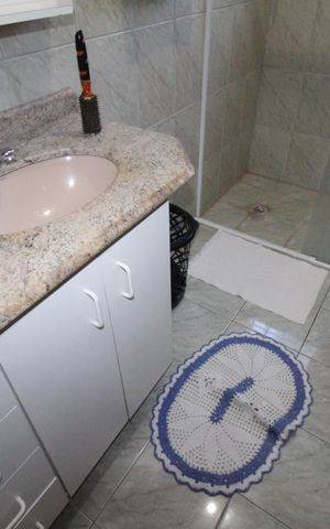 Casa para alugar com 200m², 4 quartos e 2 vagasBanheiro 1 