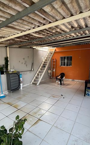 Casa à venda com 125m², 5 quartos e 2 vagas Casa à venda com 125m², 5 quartos e 2 vagasQuintal