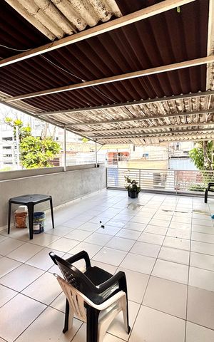 Casa à venda com 125m², 5 quartos e 2 vagas Casa à venda com 125m², 5 quartos e 2 vagasQuintal