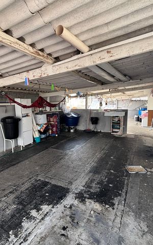 Casa à venda com 125m², 5 quartos e 2 vagas Casa à venda com 125m², 5 quartos e 2 vagasQuintal
