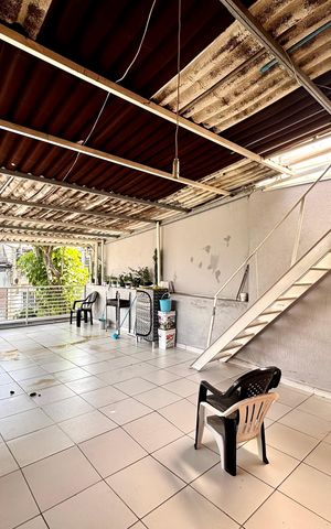 Casa à venda com 125m², 5 quartos e 2 vagas Casa à venda com 125m², 5 quartos e 2 vagasQuintal