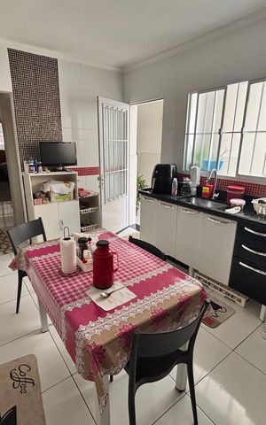 Casa à venda com 125m², 5 quartos e 2 vagas Casa à venda com 125m², 5 quartos e 2 vagasCozinha