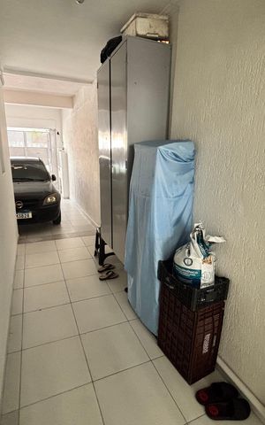 Casa à venda com 125m², 5 quartos e 2 vagas Casa à venda com 125m², 5 quartos e 2 vagasCorredor