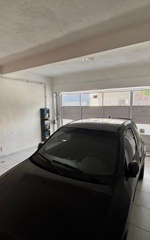 Casa à venda com 125m², 5 quartos e 2 vagas Casa à venda com 125m², 5 quartos e 2 vagasGaragem
