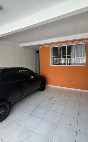 Casa à venda com 125m², 5 quartos e 2 vagas Casa à venda com 125m², 5 quartos e 2 vagasGaragem