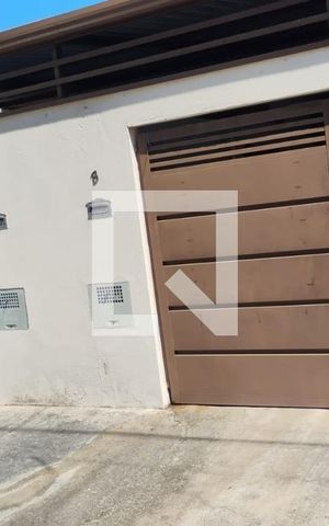 Casa para alugar com 200m², 4 quartos e 2 vagas Casa para alugar com 200m², 4 quartos e 2 vagasFachada
