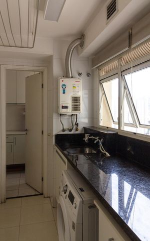 Apartamento à venda com 137m², 3 quartos e 2 vagasÁrea de Serviço