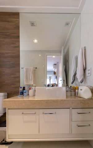 Apartamento à venda com 137m², 3 quartos e 2 vagasBanheiro do Quarto 1 suíte