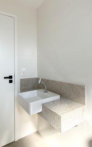 Apartamento à venda com 73m², 3 quartos e 1 vaga Apartamento à venda com 73m², 3 quartos e 1 vagaBanheiro da Suíte 1