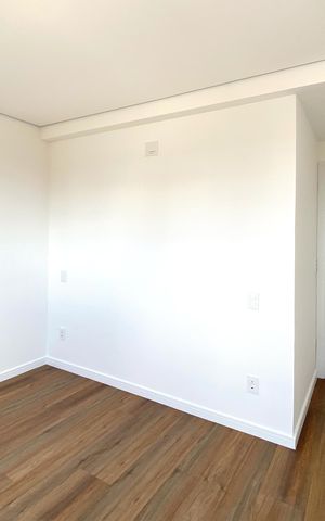 Apartamento à venda com 122m², 2 quartos e 2 vagas Apartamento à venda com 122m², 2 quartos e 2 vagasSuite