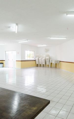 Apartamento à venda com 63m², 2 quartos e 1 vaga Apartamento à venda com 63m², 2 quartos e 1 vagaÁrea comum - Salão de festas