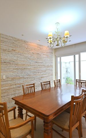 Casa à venda com 332m², 4 quartos e 4 vagasSala