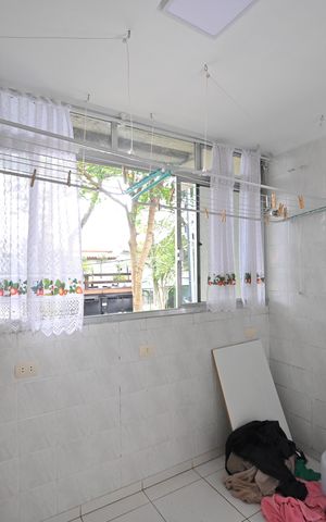 Casa à venda com 332m², 4 quartos e 4 vagasLavanderia