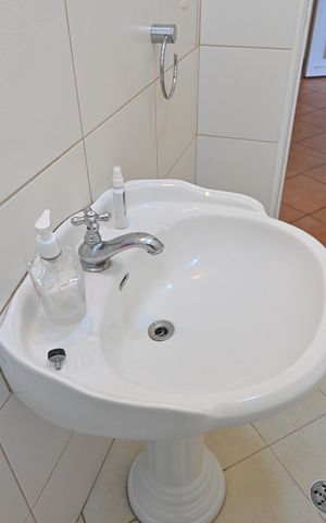 Casa à venda com 332m², 4 quartos e 4 vagasLavabo