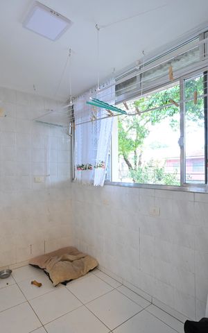 Casa à venda com 332m², 4 quartos e 4 vagasLavanderia