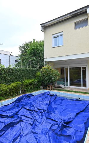 Casa à venda com 332m², 4 quartos e 4 vagasPiscina/Churrasqueira