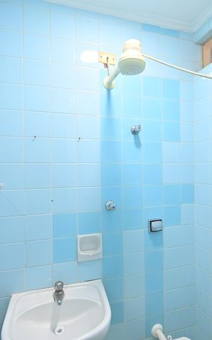 Casa à venda com 332m², 4 quartos e 4 vagasBanheiro de Serviço