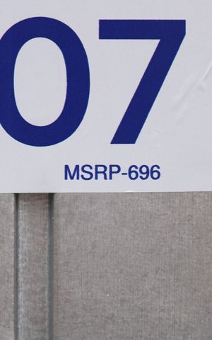 Apartamento à venda com 41m², 2 quartos e 1 vagaPlaca instalada na fachada do condomínio - Código da placa: MSRP-696
