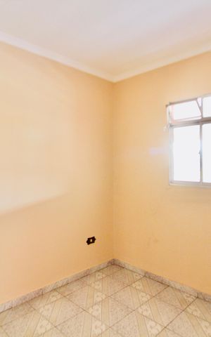 Casa à venda com 145m², 4 quartos e 4 vagas Casa à venda com 145m², 4 quartos e 4 vagasQuarto 4