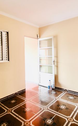 Casa à venda com 145m², 4 quartos e 4 vagas Casa à venda com 145m², 4 quartos e 4 vagasSala
