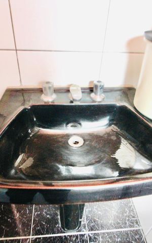 Casa à venda com 145m², 4 quartos e 4 vagas Casa à venda com 145m², 4 quartos e 4 vagasBanheiro 2
