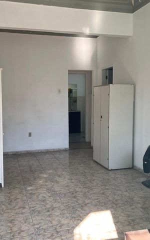 Casa à venda com 90m², 2 quartos e sem vaga Casa à venda com 90m², 2 quartos e sem vagaSala