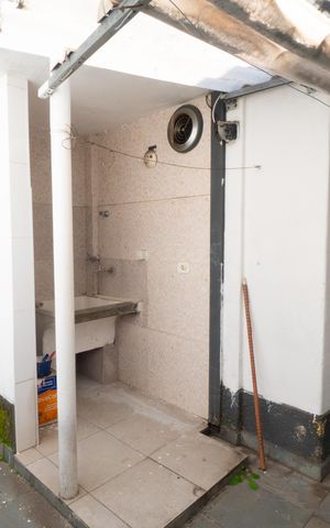 Casa à venda com 180m², 3 quartos e 4 vagas Casa à venda com 180m², 3 quartos e 4 vagasLavanderia