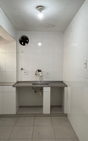 Casa à venda com 180m², 5 quartos e 4 vagas Casa à venda com 180m², 5 quartos e 4 vagasCozinha