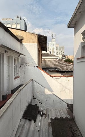 Casa à venda com 180m², 5 quartos e 4 vagas Casa à venda com 180m², 5 quartos e 4 vagasSuíte